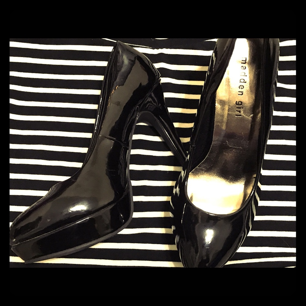 Madden girl pumps