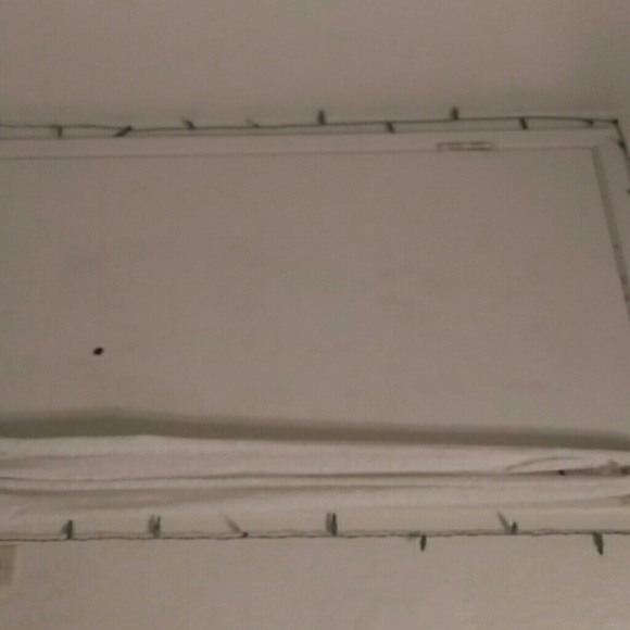 White scarf - Picture 4 of 4