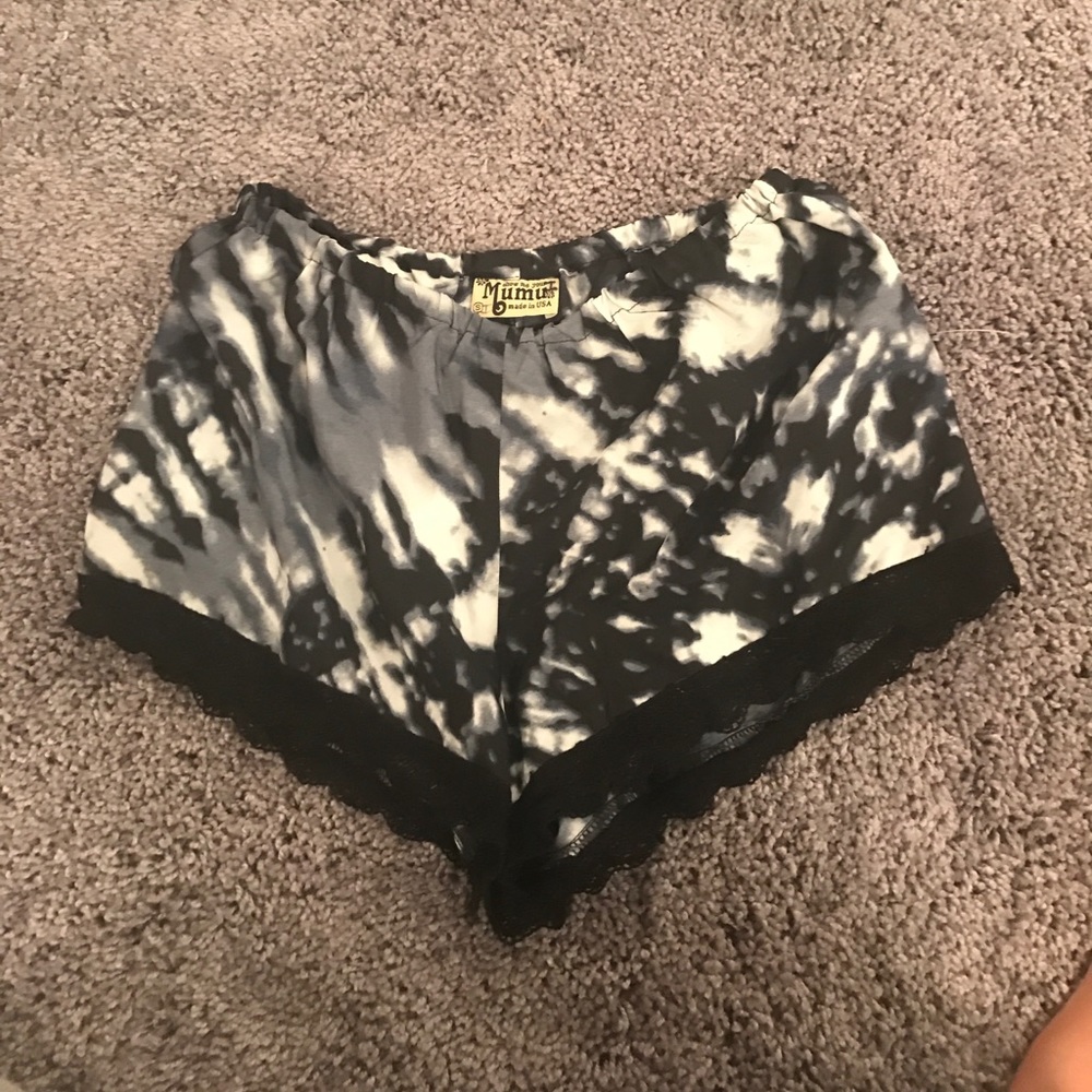 Show me ur mumu shorts
