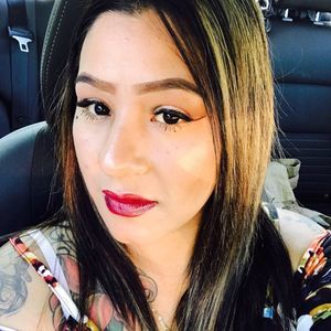 Meet your Posher, Elvia