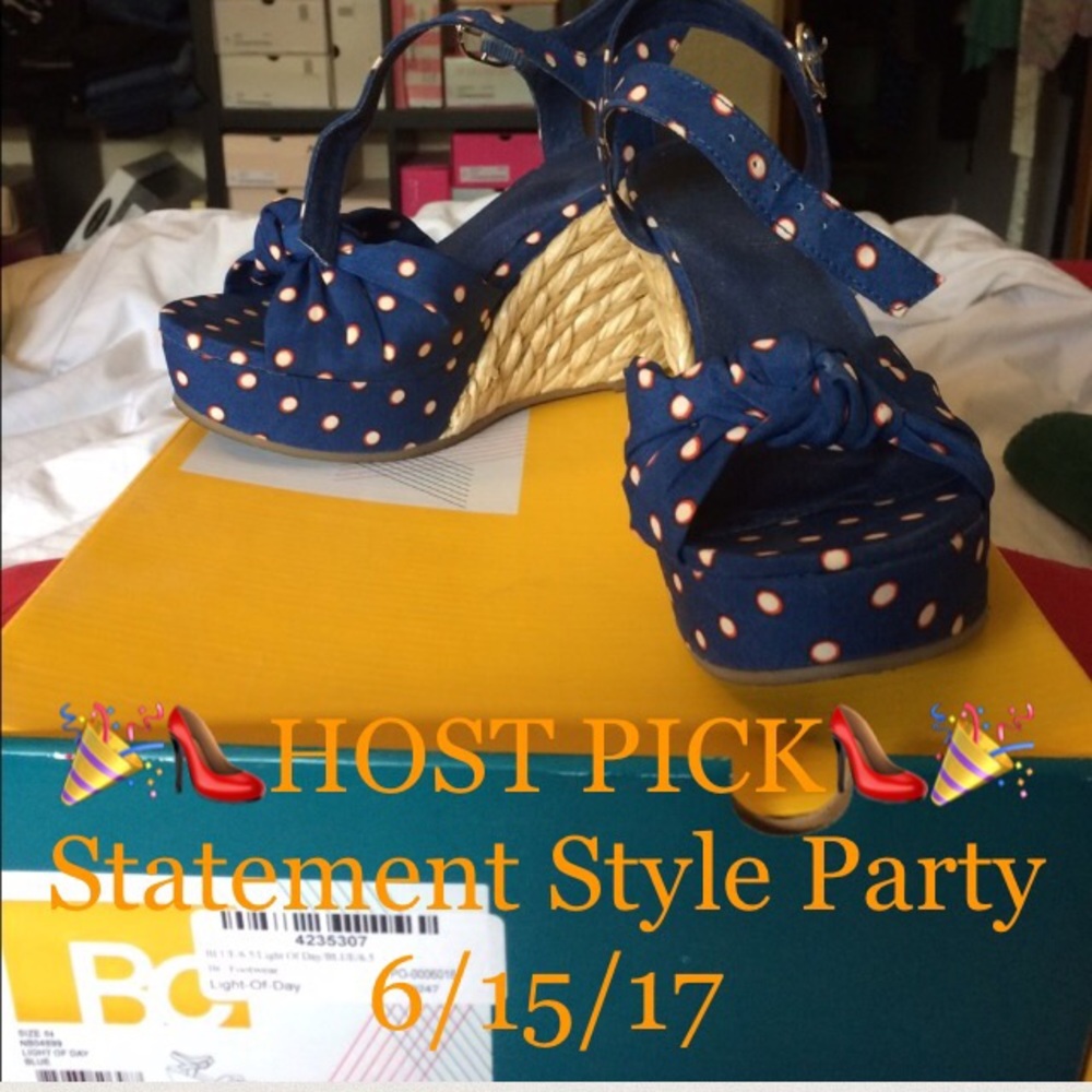 🎉👠HOST PICK👠🎉 BC Footwear - Wedge heels.