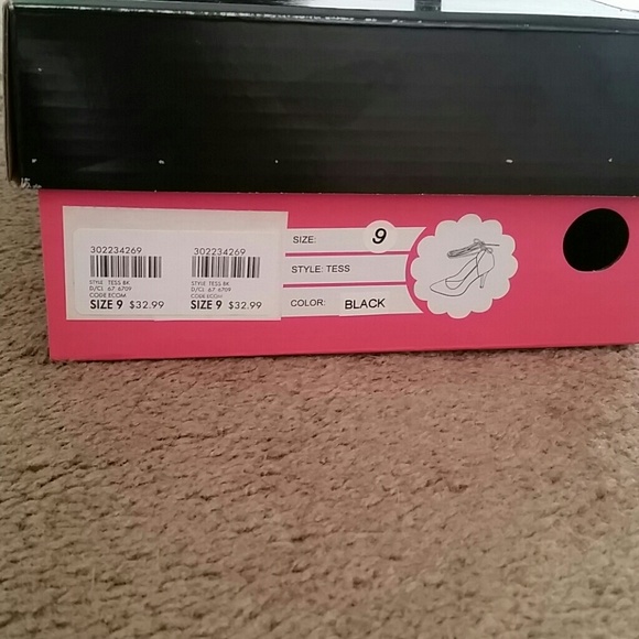 Black pumps - Picture 4 of 4