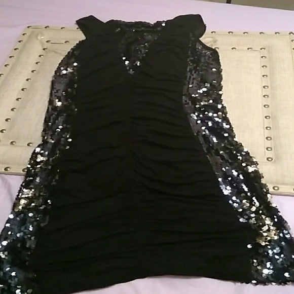 Sexy dress - Picture 2 of 3