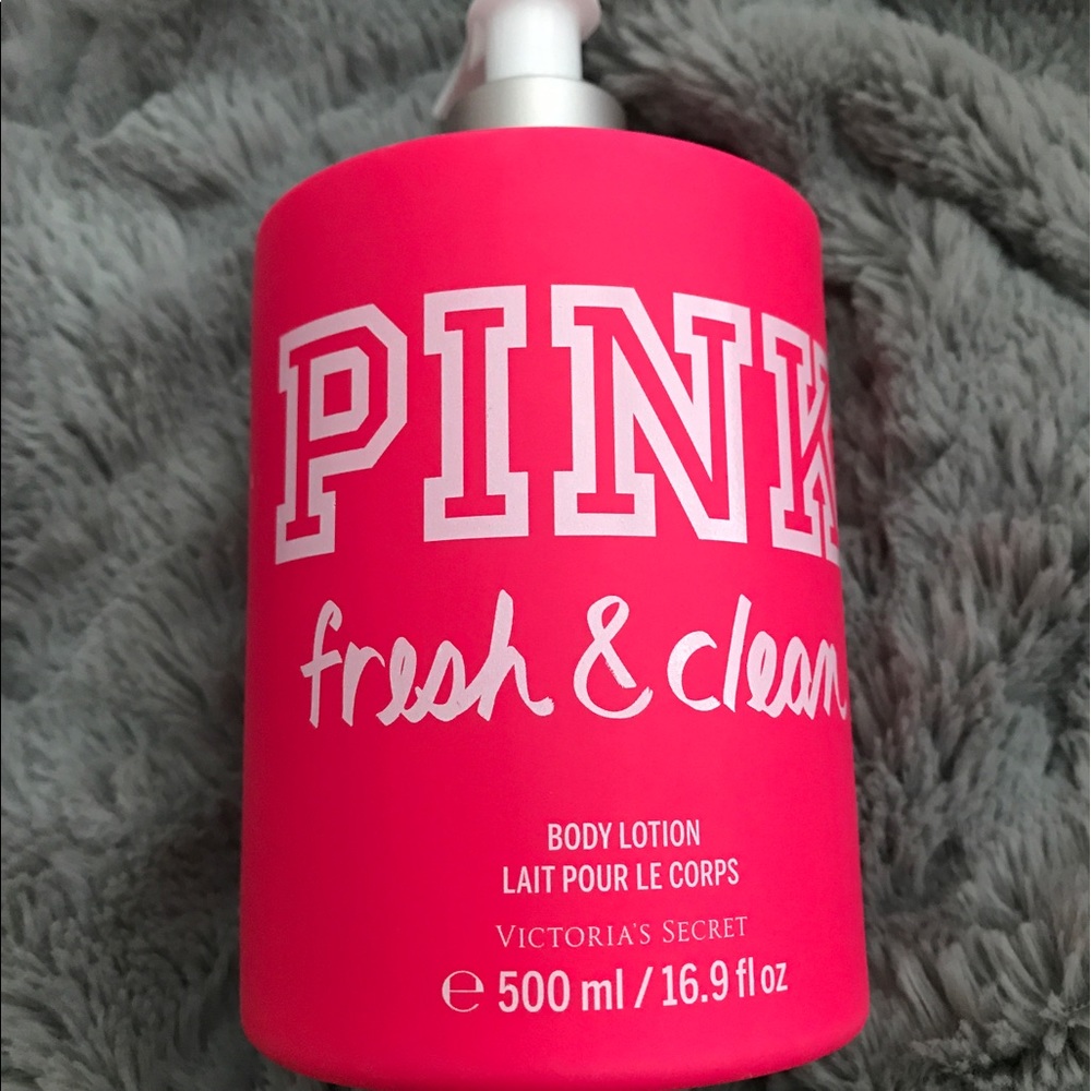 Victoria's Secret Pink fresh and clean lotion