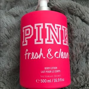 Victoria's Secret Pink fresh and clean lotion
