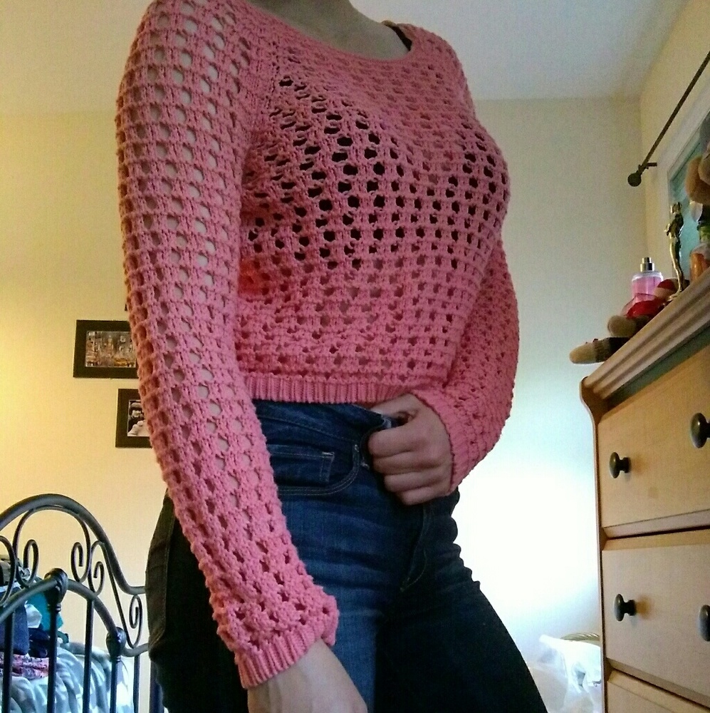 Cropped sweater - Picture 2 of 2