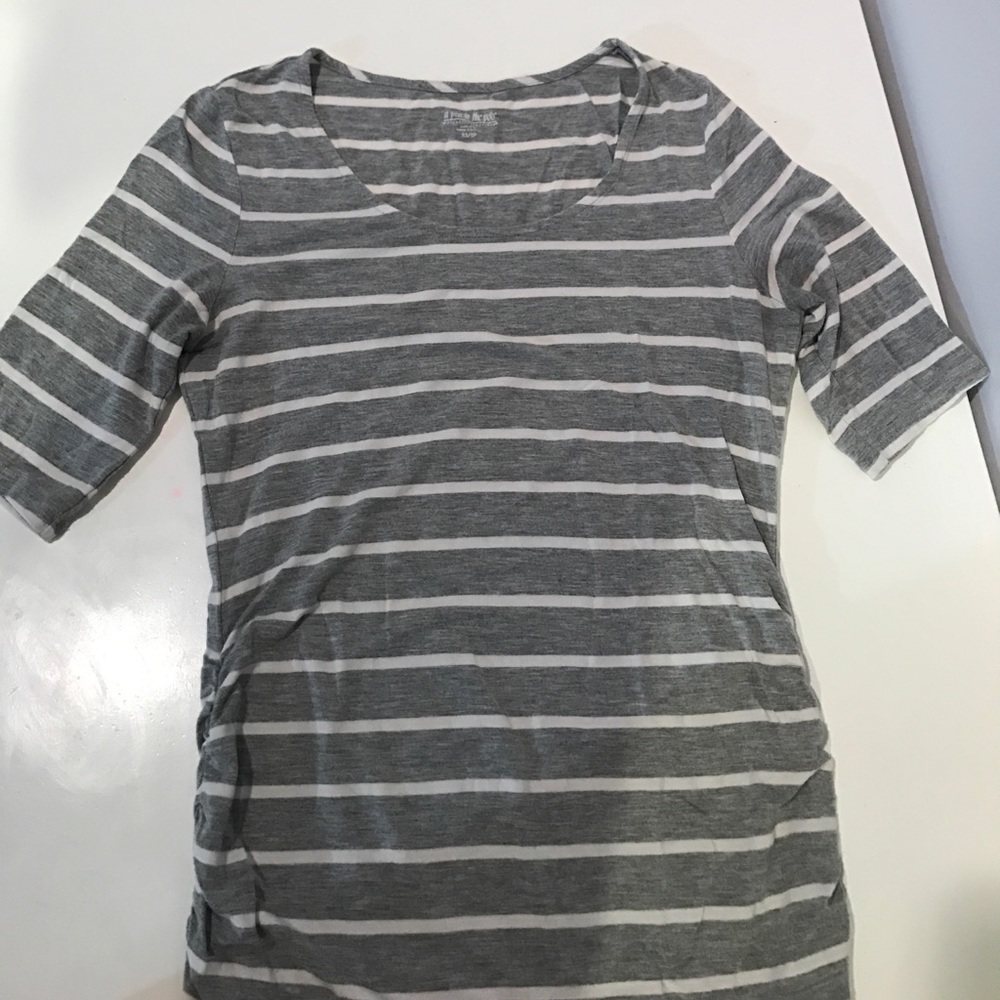 A pea in the Pod maternity tee