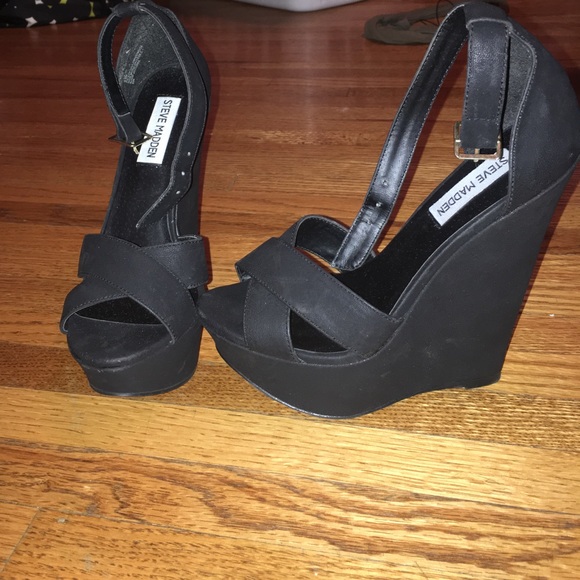 Steve Madden Shoes - Steve Madden black wedges. Size 6.6