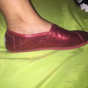 Sparkly red toms