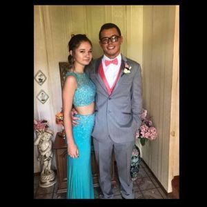 Meet your Posher, Connie