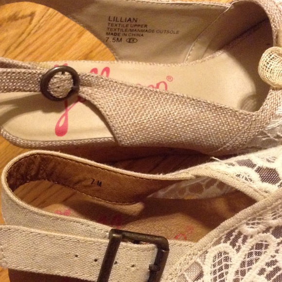 Floral lace wedges - Picture 4 of 4