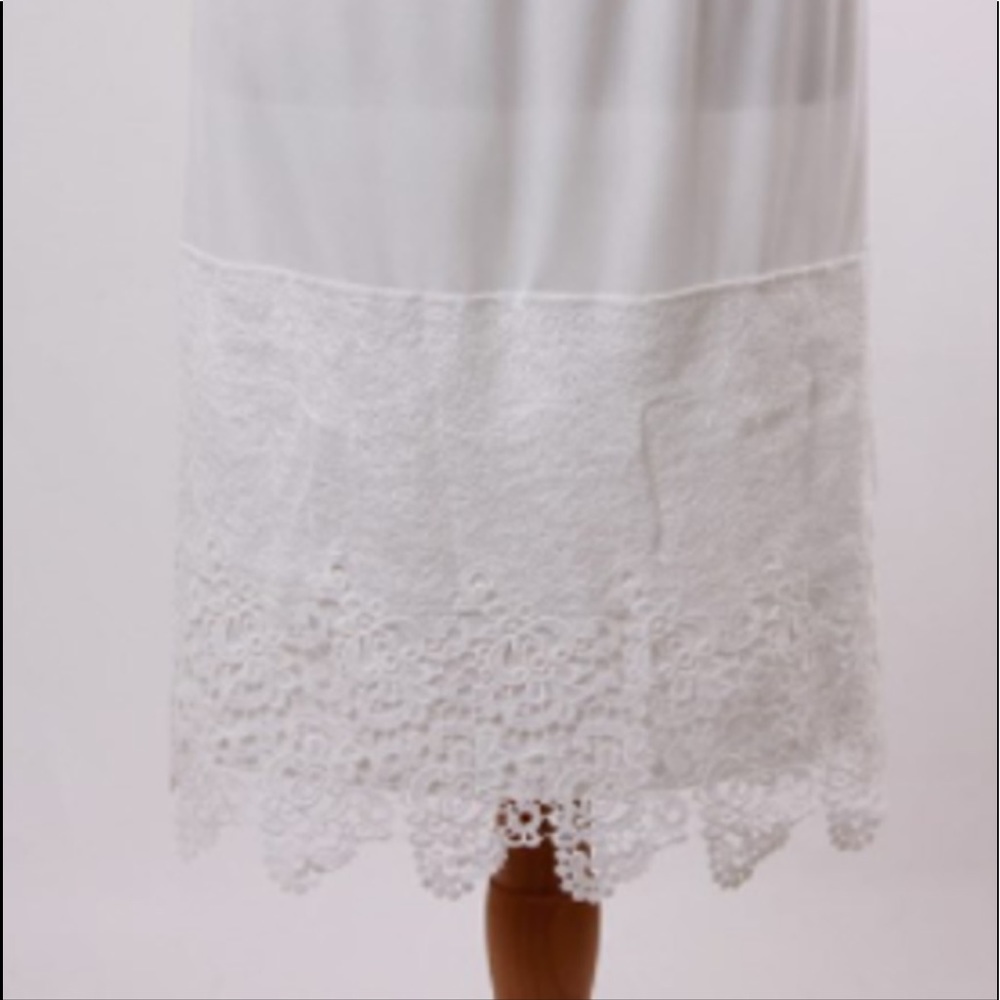 White slip/skirt extender
