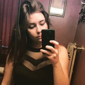 Meet your Posher, Lia