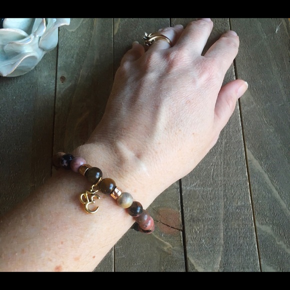Gemstone Diffuser Bracelet for Anxiety - Picture 2 of 4