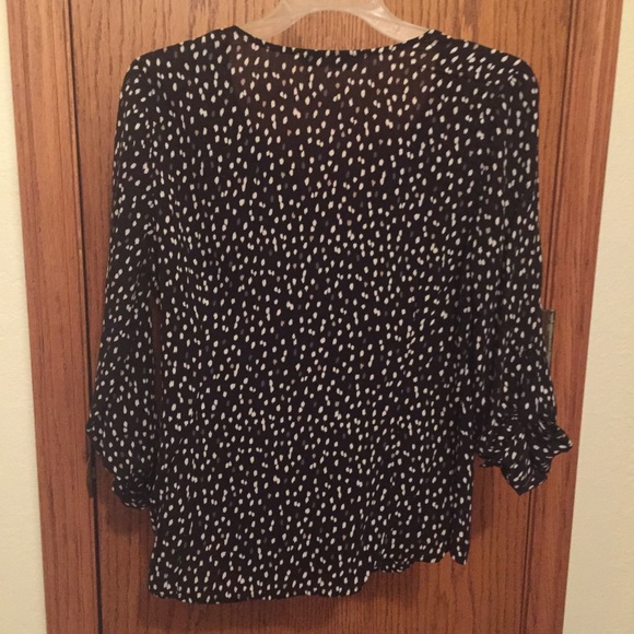 Old Navy blouse - Picture 2 of 7