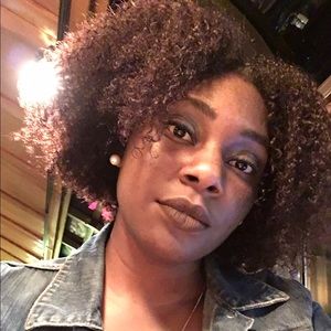 Meet your Posher, Sierra