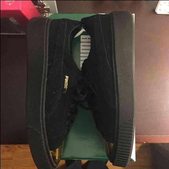 Women pumas - Picture 2 of 4