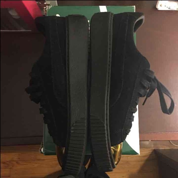 Women pumas - Picture 3 of 4