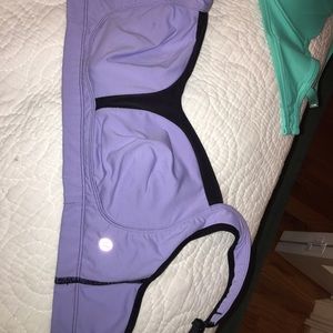 Lululemon sports bra
