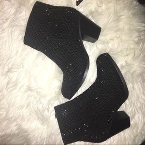 Juicy couture/kohls booties!