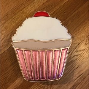 Modcloth Cupcake Xbody bag! So cute 😭