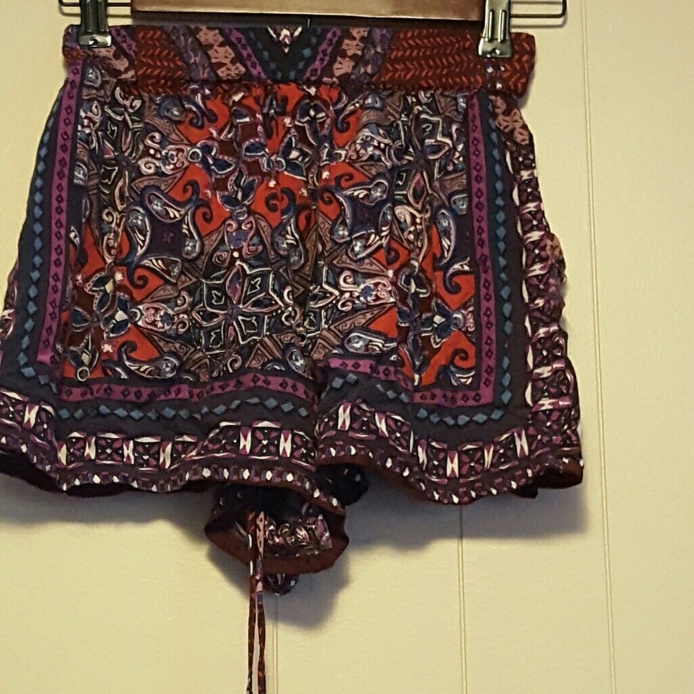 COLORFUL SHORTS