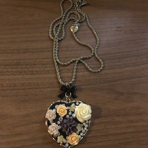 Betsey Johnson gold heart flower necklace