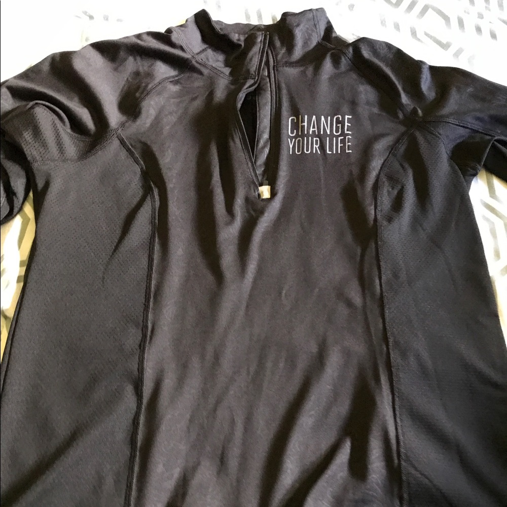 ITWORKS athletic pullover