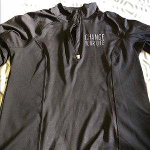 ITWORKS athletic pullover