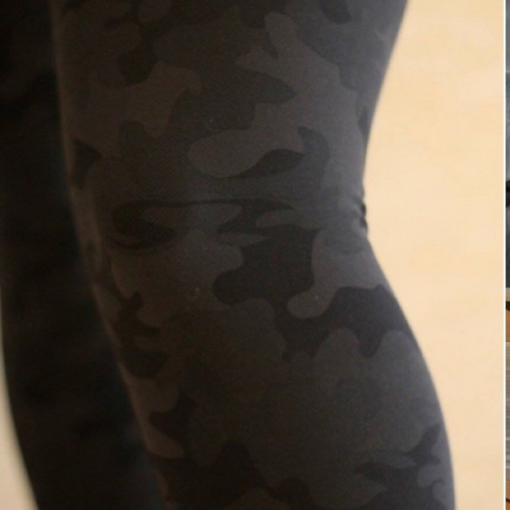 Lululemon camo legging!