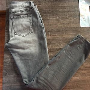 CAbi Zip Skinny Jeans Size 4 Spring 2017