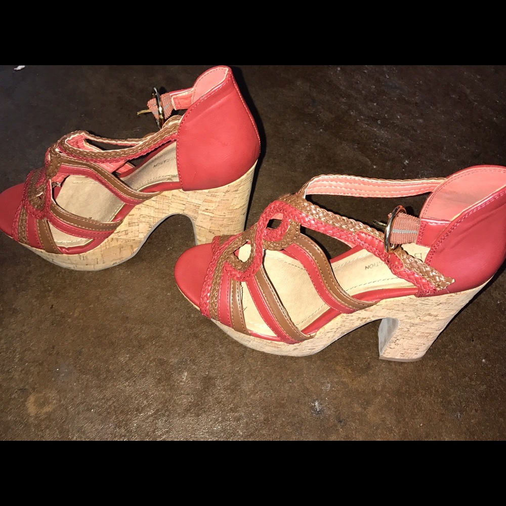 Red cork wedge - Picture 2 of 3