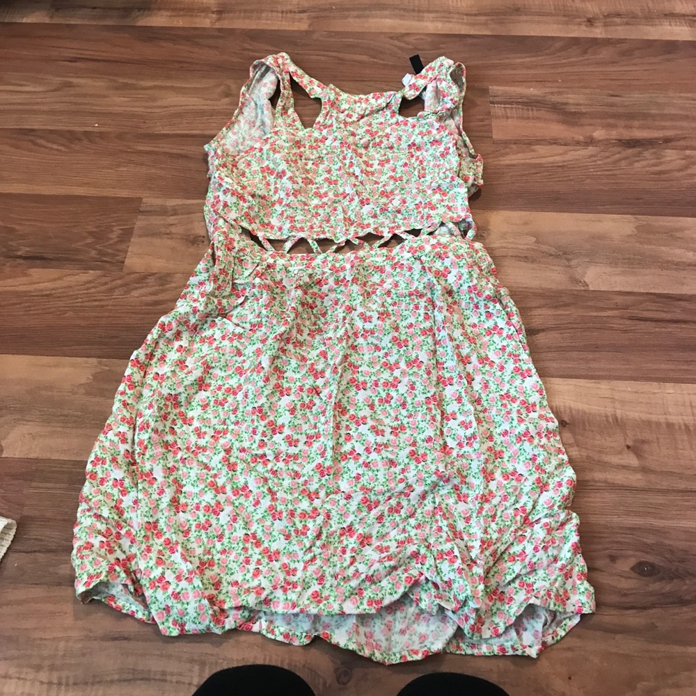Flower dress with neck and stomach cut outs