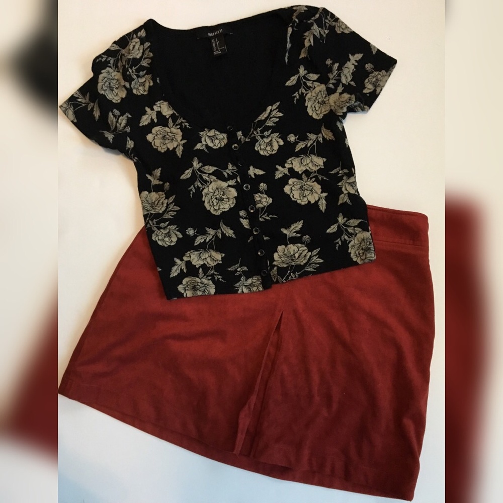 suede red 27 skirt, S black floral button crop top