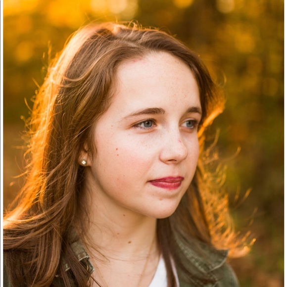 Meet your Posher, Kendra - Picture 3 of 11