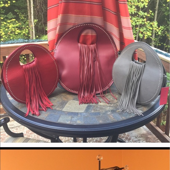 Smaller Size💗 Pink Fringe Handbag! Smaller Size - Picture 4 of 5