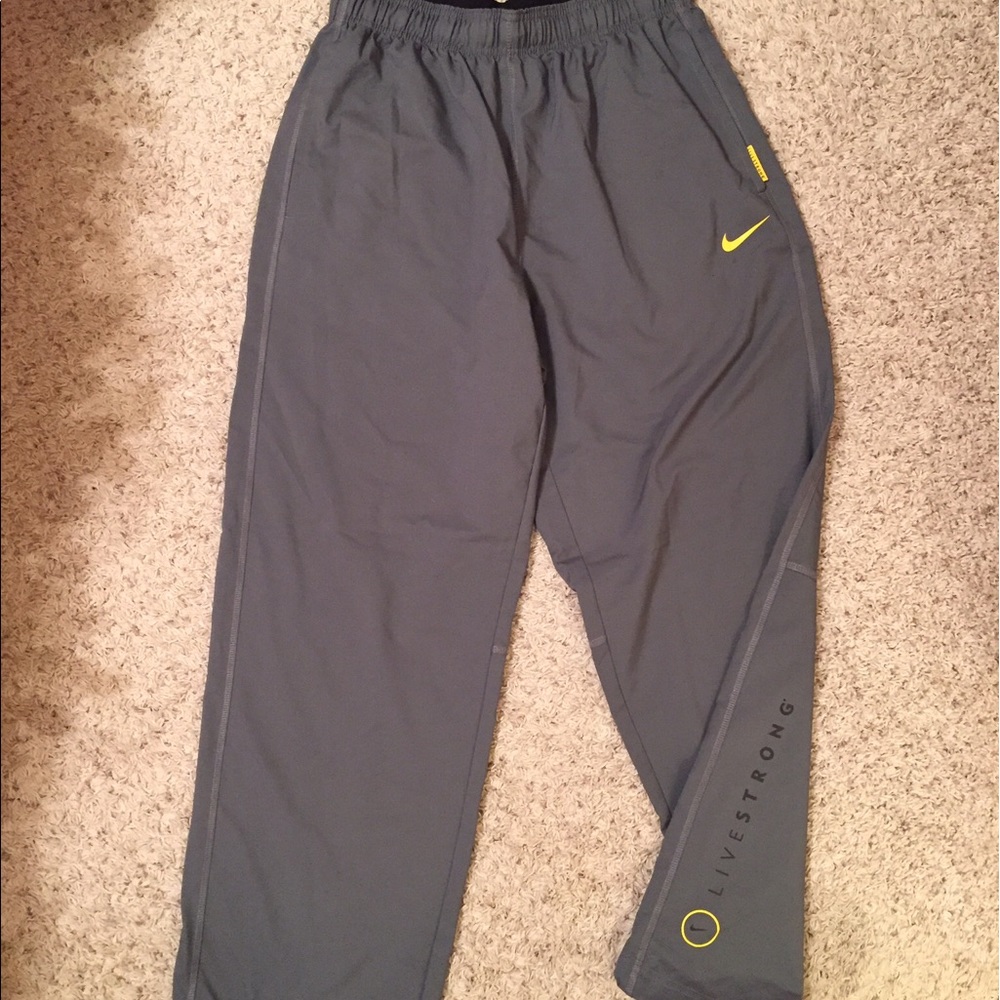 Nike Livestrong windbreak pants