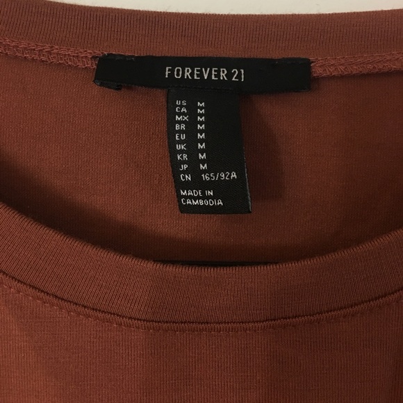 Forever 21 Tops - F21 Long Sleeve Crop Top Forever 21 Tops - F21 Long Sleeve Crop Top