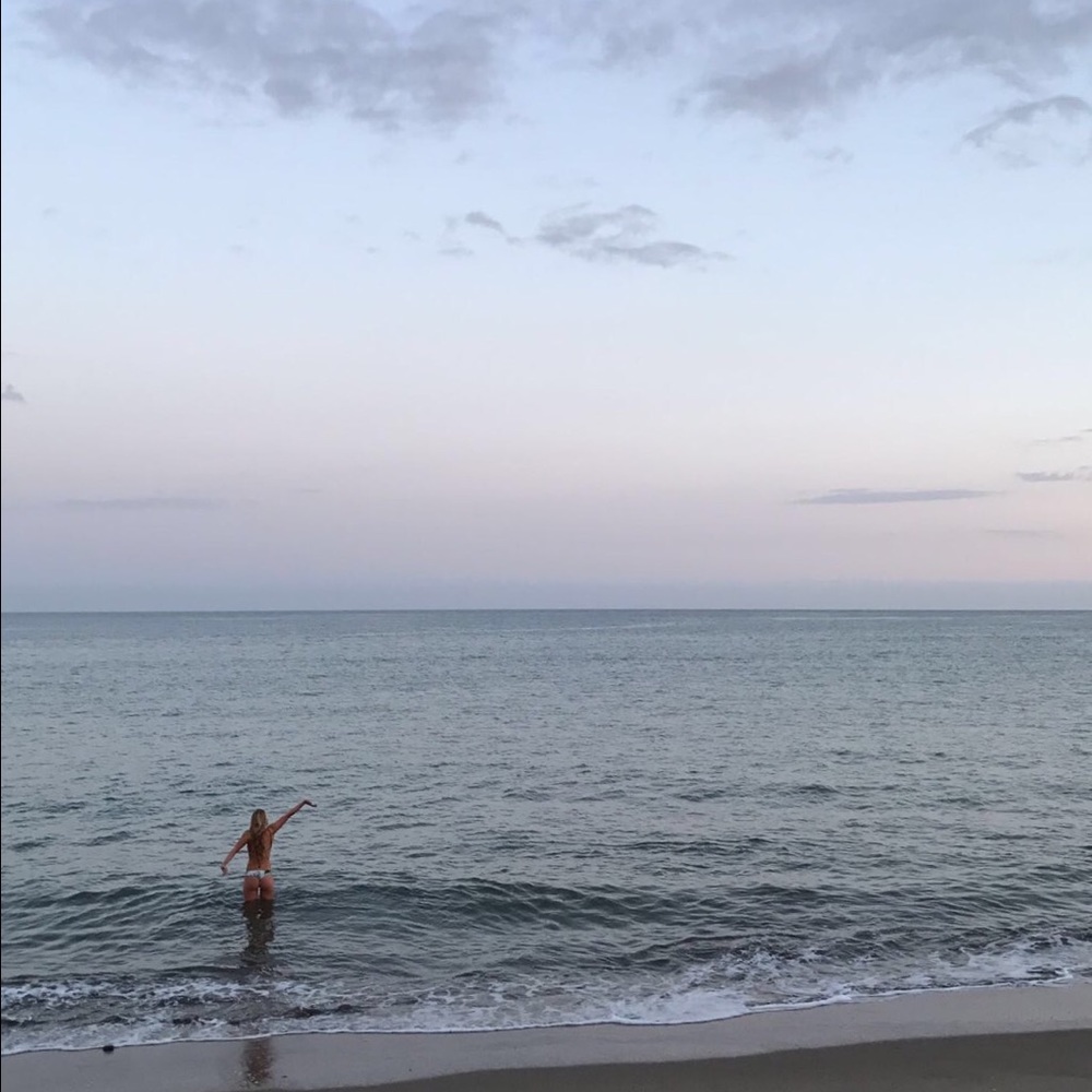 Meet your Posher, Ella