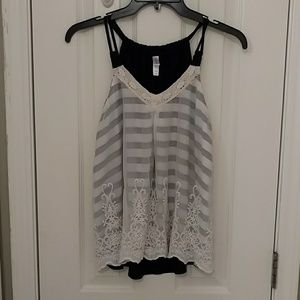 Size medium Xhilaration tank