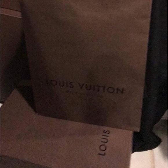 Authentic LV POCHETTE MÉTIS ❤️💙💜 - Picture 6 of 8