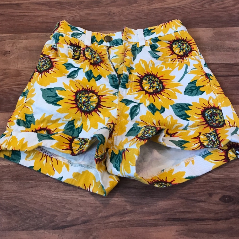High waisted sunflower shorts