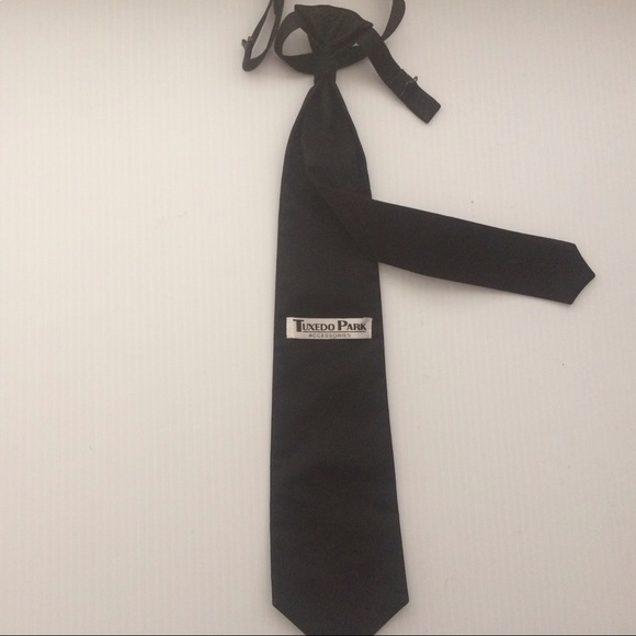 New Ivory Tuxedo Shirt 1/4" Pleat with Free Bonus - Picture 4 of 5