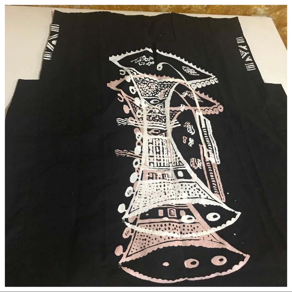 African top, black body, white, & pale pink design