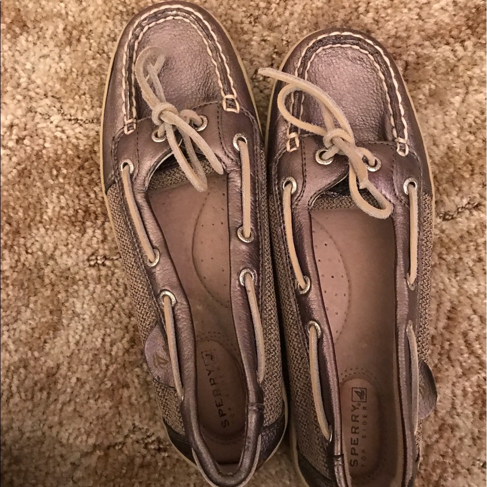 Ladies sperrys
