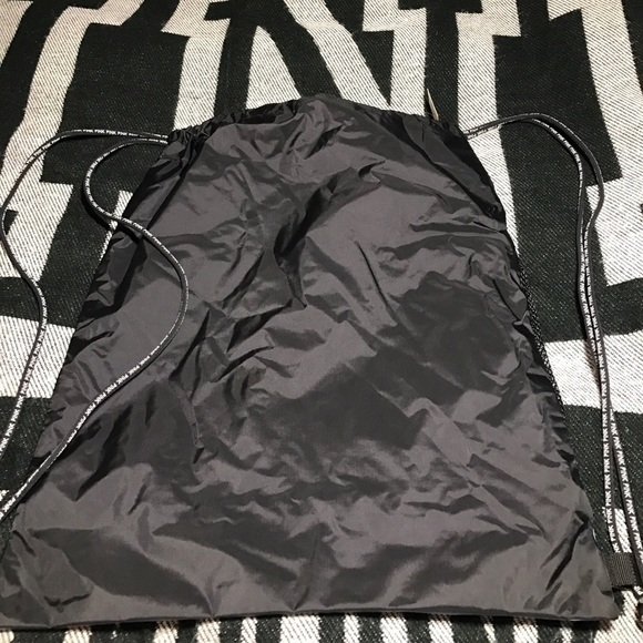 SALE💕 VS PINK BLUE DRAWSTRING BACKPACK - Picture 3 of 3