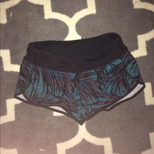 LULULEMON SHORTS