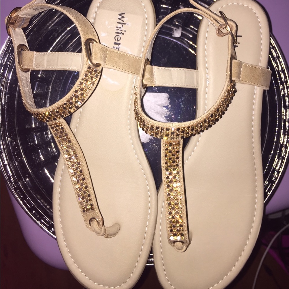 Women's whitemt. sandals. Size 11. Tan & gold.