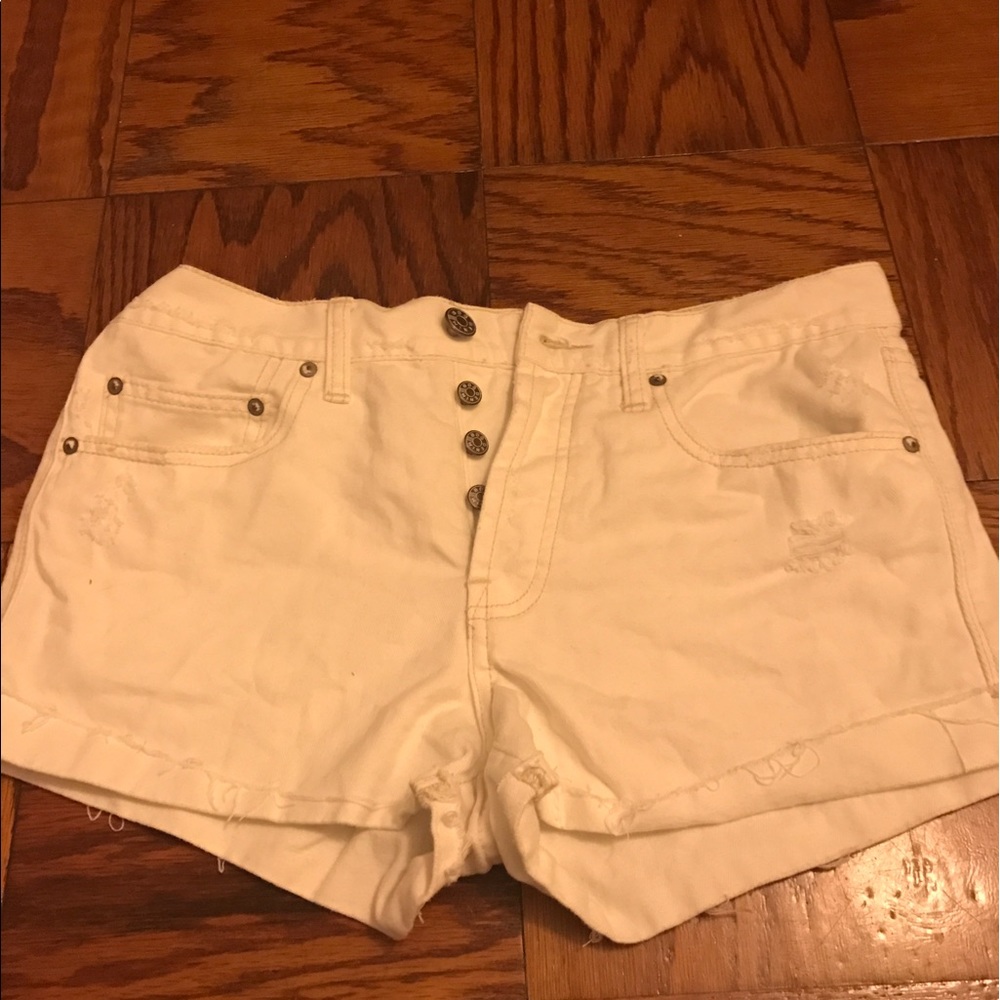 White high waisted shorts