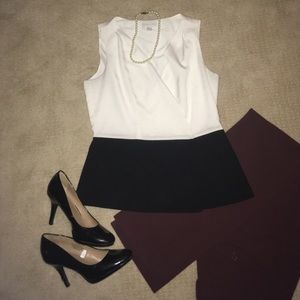 New York & Co Black and white wrap top. size Md